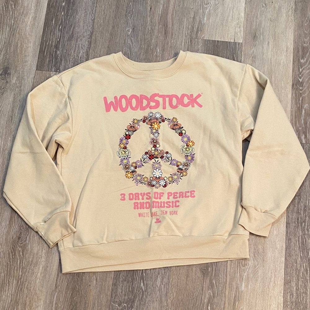 NWOT! Woodstock Graphic Embroidered Flowers Crew Neck Sweatshirt - Size M